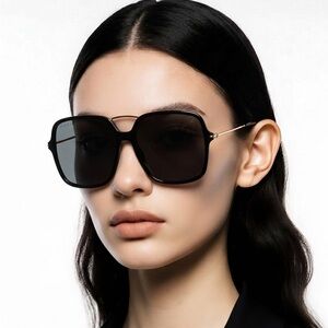 💯- New Authentic Gucci Grey Butterfly Ladies Sunglasses GG1267S 001 60